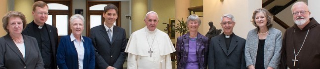 el-papa-con-los-miembros-de-la-comision